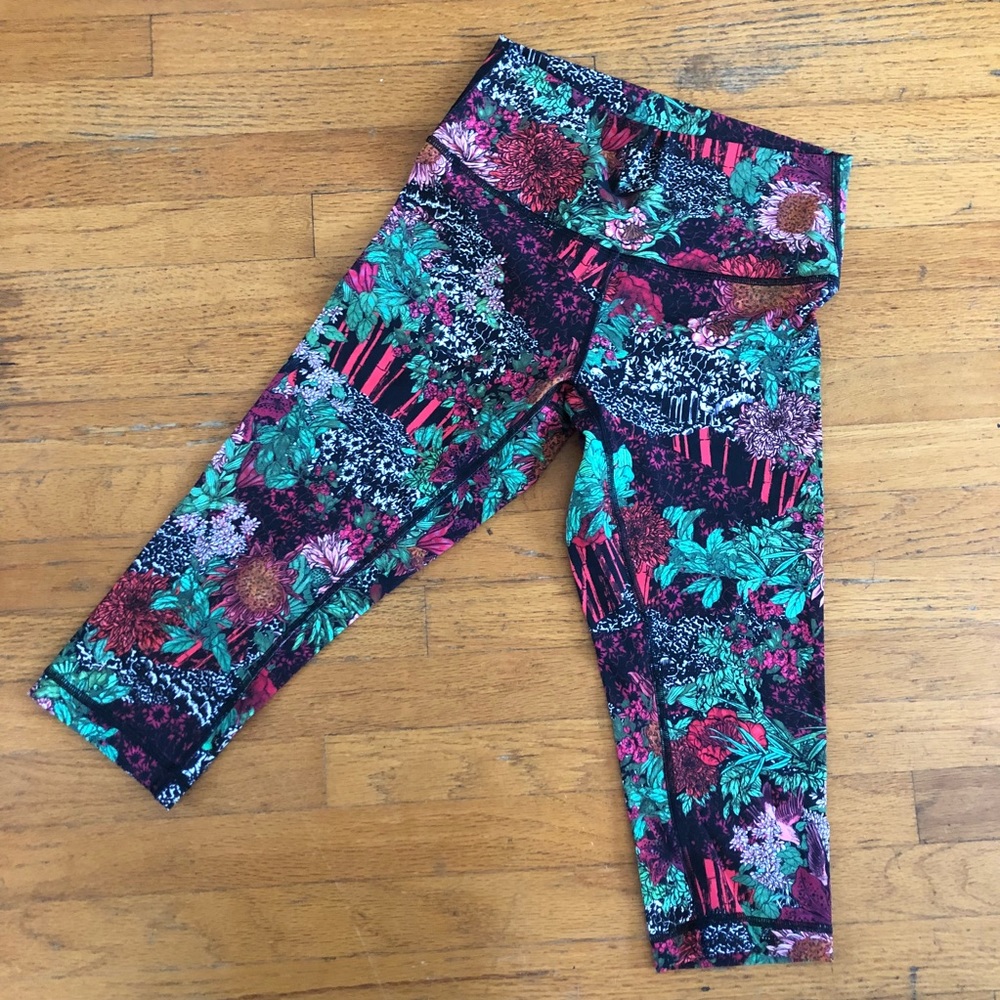 Lulu lemon crop workout pants
